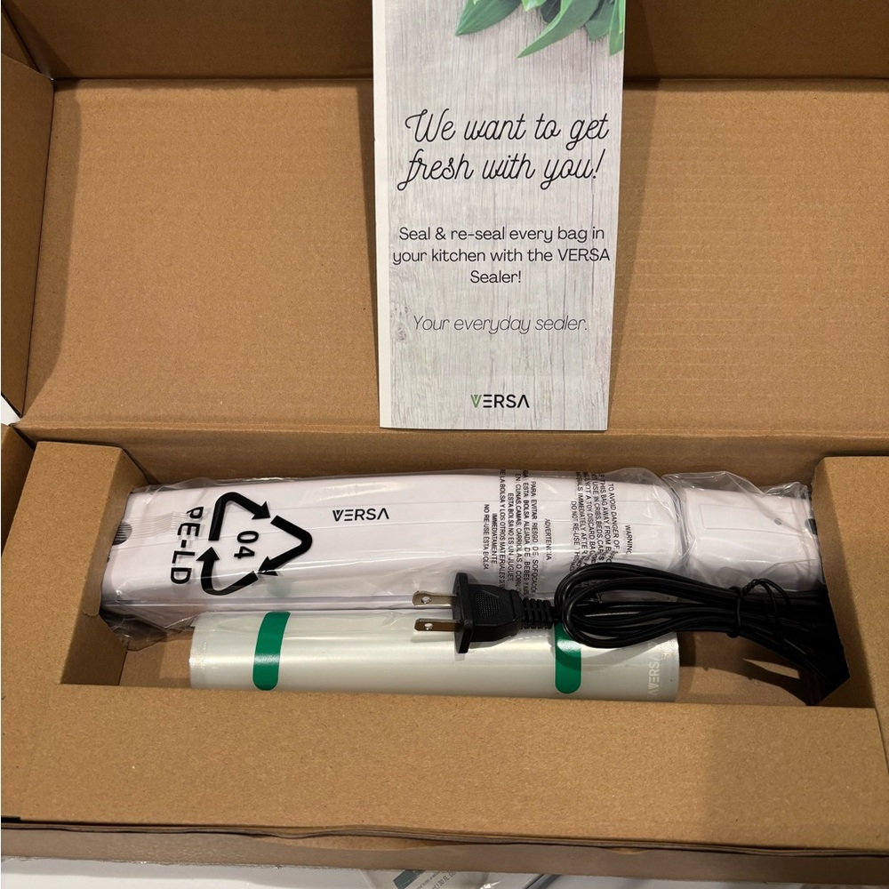 Versa Vacuum Sealer with Accessories